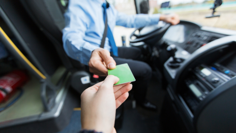 Motoristas de ônibus que fazem cobrança têm direito ao acumulo de função?